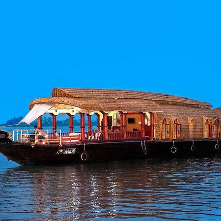 ホテルAqua Jumbo Houseboats クマラコム エクステリア 写真