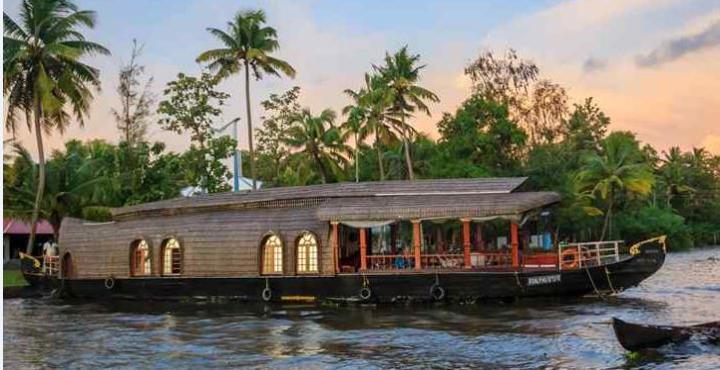 ホテルAqua Jumbo Houseboats クマラコム エクステリア 写真